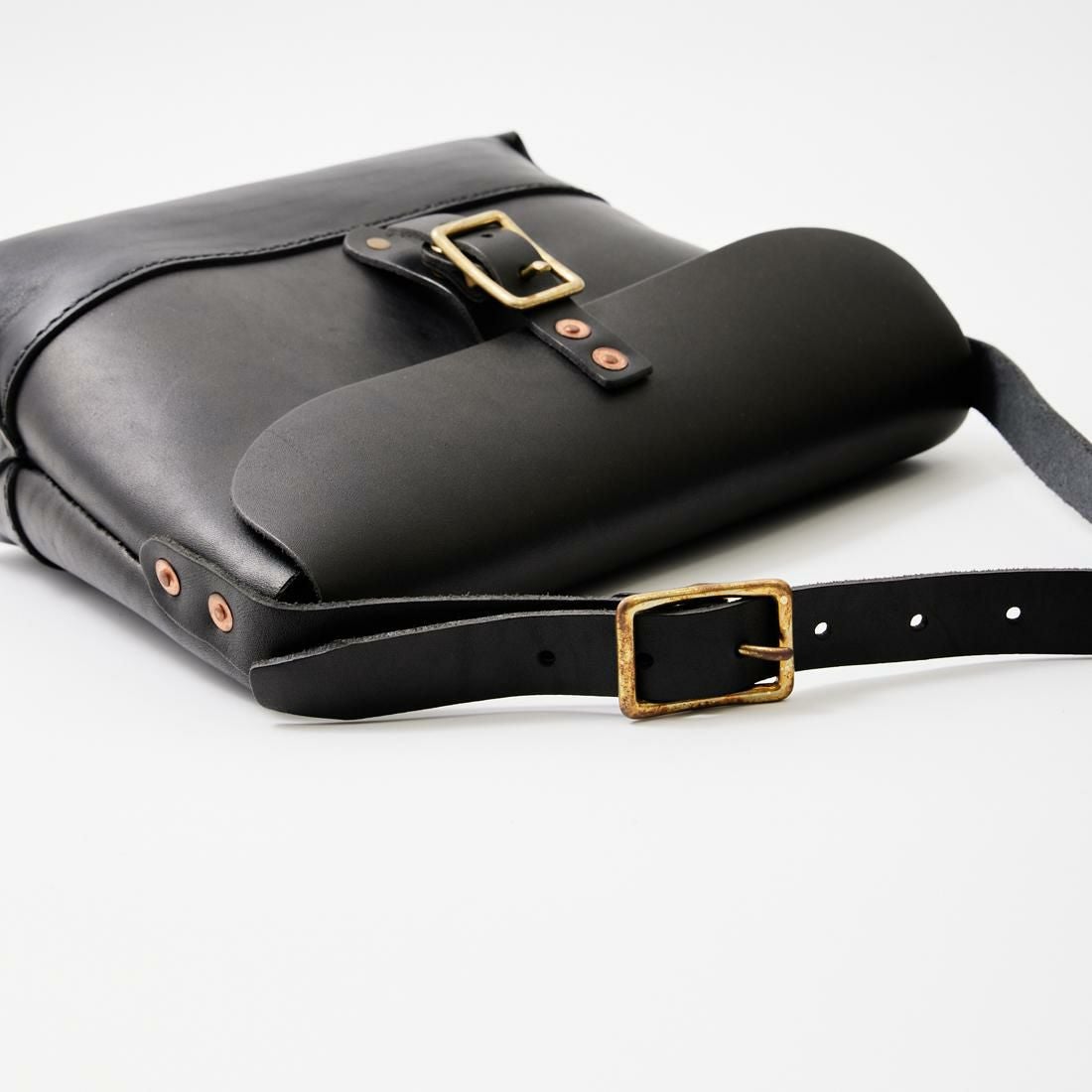 HERITAGE LEATHER (ヘリテイジレザー) LEATHER MINI SHOULDER - BLACK