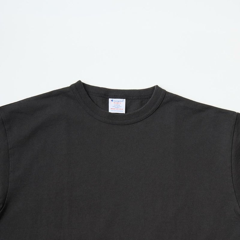 チャンピオンの定番モデルのアメリカ製T-1011、無地のブラックが入荷