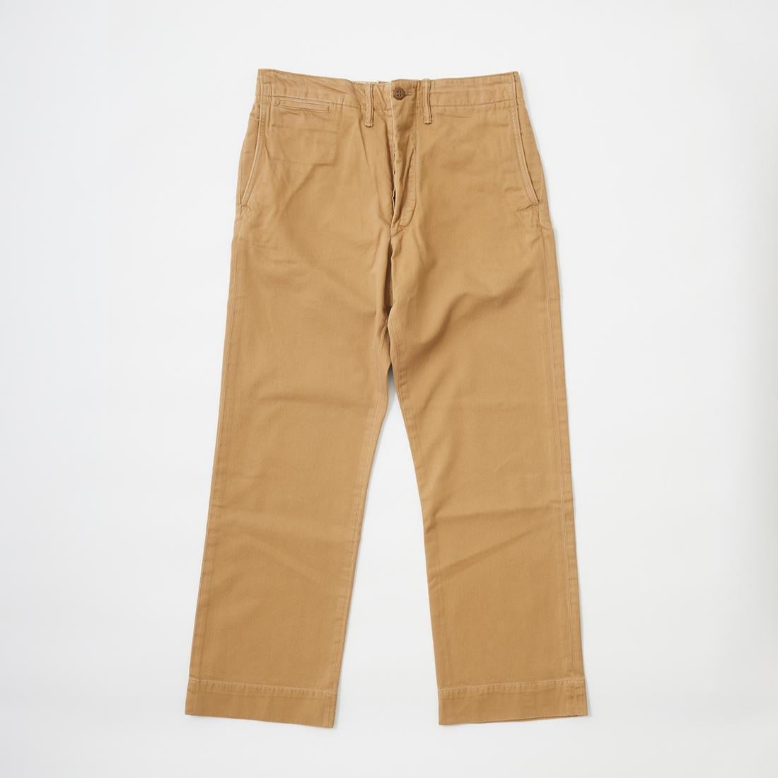 RRL(ﾀﾞﾌﾞﾙｱｰﾙｴﾙ)で定番モデルとなっているチノパンツ