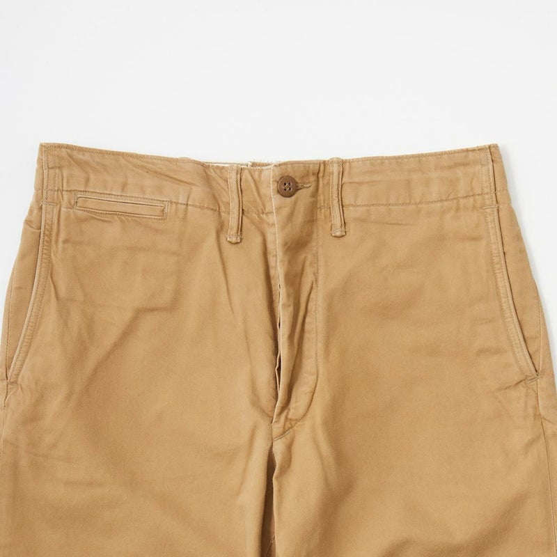 RRL(ﾀﾞﾌﾞﾙｱｰﾙｴﾙ)で定番モデルとなっているチノパンツ