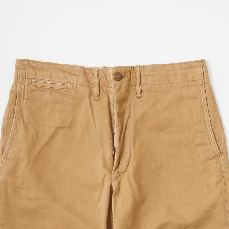 RRL(ﾀﾞﾌﾞﾙｱｰﾙｴﾙ)で定番モデルとなっているチノパンツ