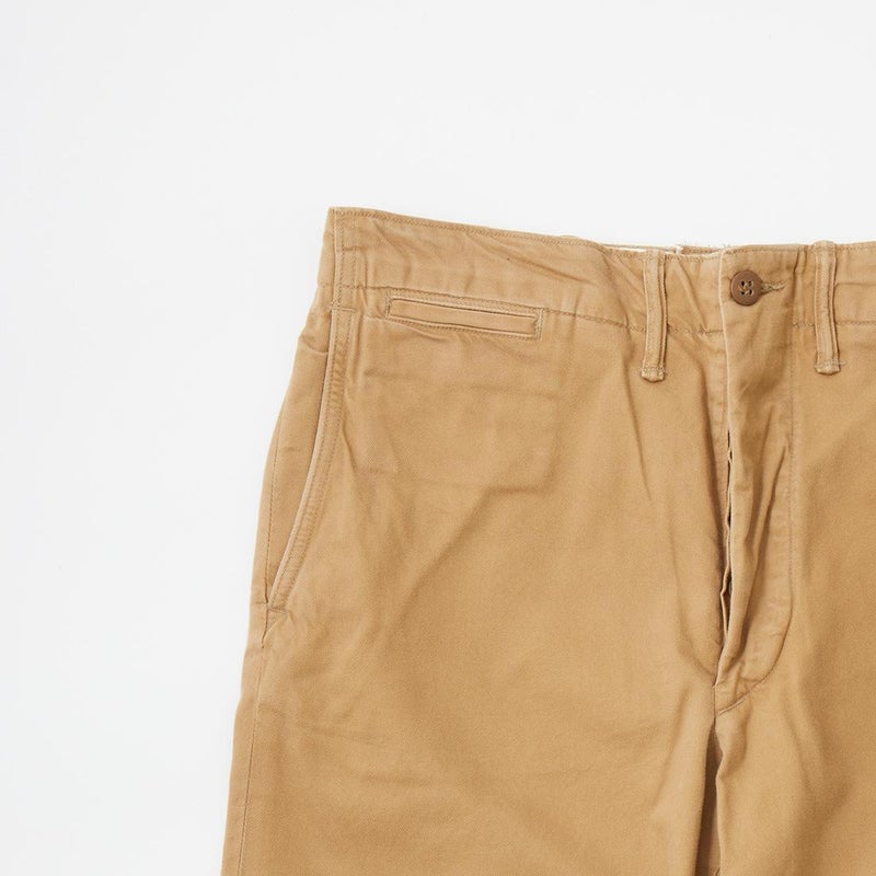 RRL(ﾀﾞﾌﾞﾙｱｰﾙｴﾙ)で定番モデルとなっているチノパンツ