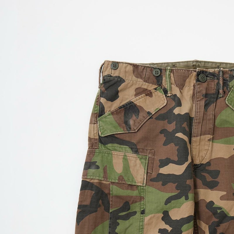 RRL(ﾀﾞﾌﾞﾙｱｰﾙｴﾙ)で定番モデルとなっている迷彩柄カーゴパンツ