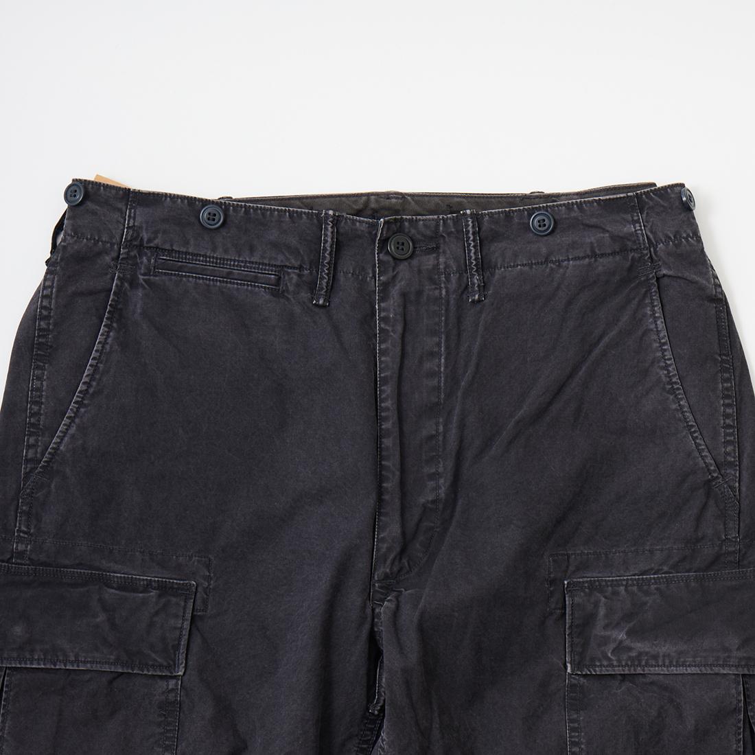 RRL(ﾀﾞﾌﾞﾙｱｰﾙｴﾙ)で定番モデルとなっているカーゴパンツの裾
