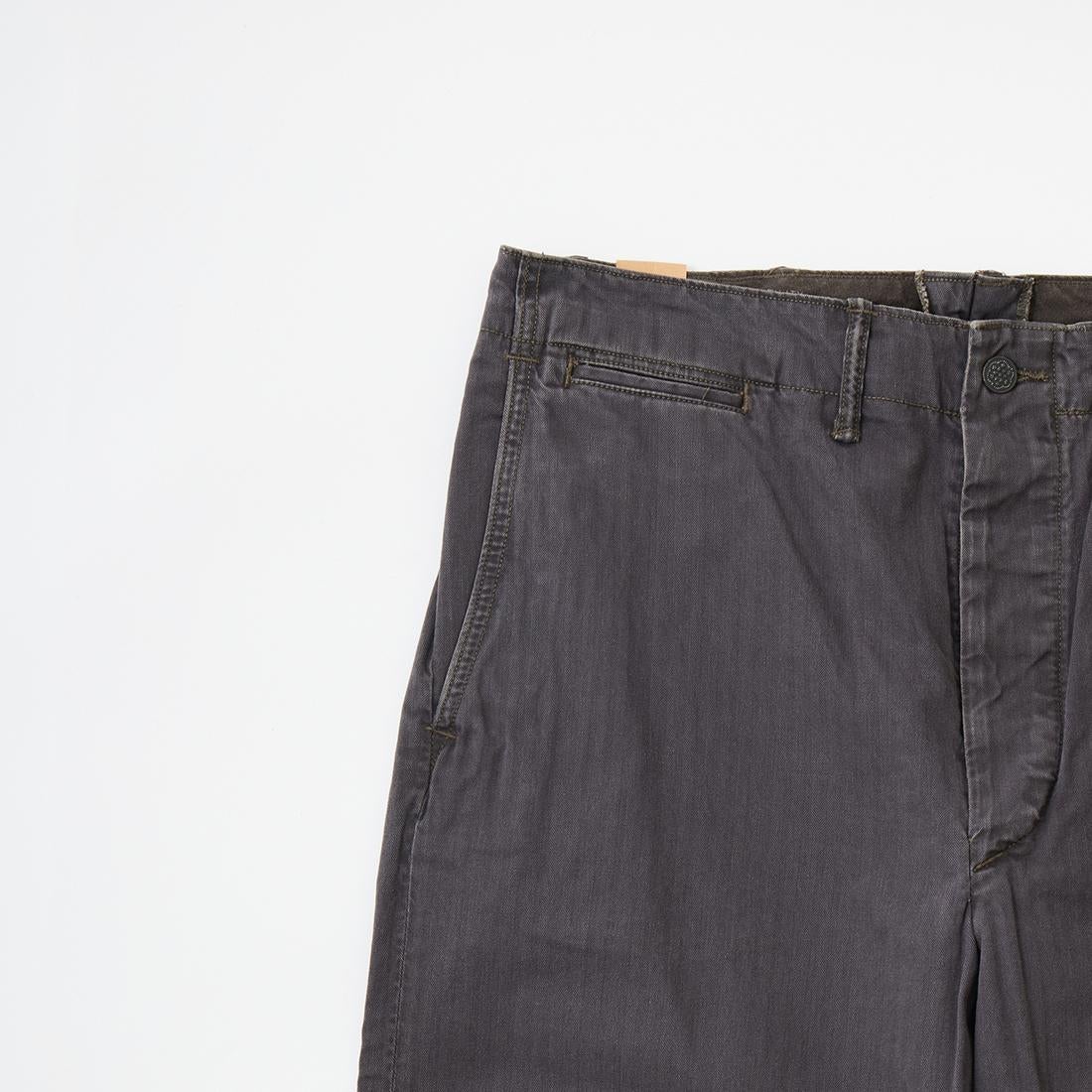 RRL(ﾀﾞﾌﾞﾙｱｰﾙｴﾙ)で定番モデルとなっているフィールドチノパンツ