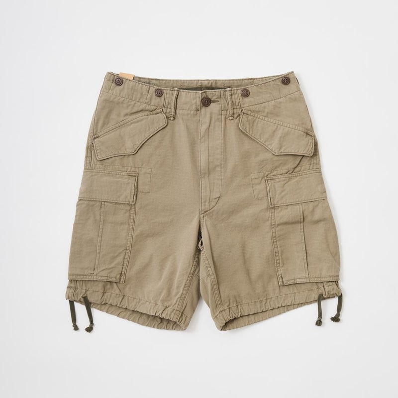 ストーンウォッシュ加工が施されているRRL(ﾀﾞﾌﾞﾙｱｰﾙｴﾙ)らしいカーゴショーツ