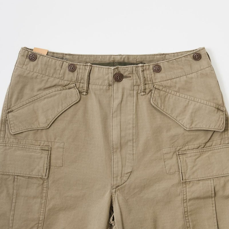 ストーンウォッシュ加工が施されているRRL(ﾀﾞﾌﾞﾙｱｰﾙｴﾙ)らしいカーゴショーツ