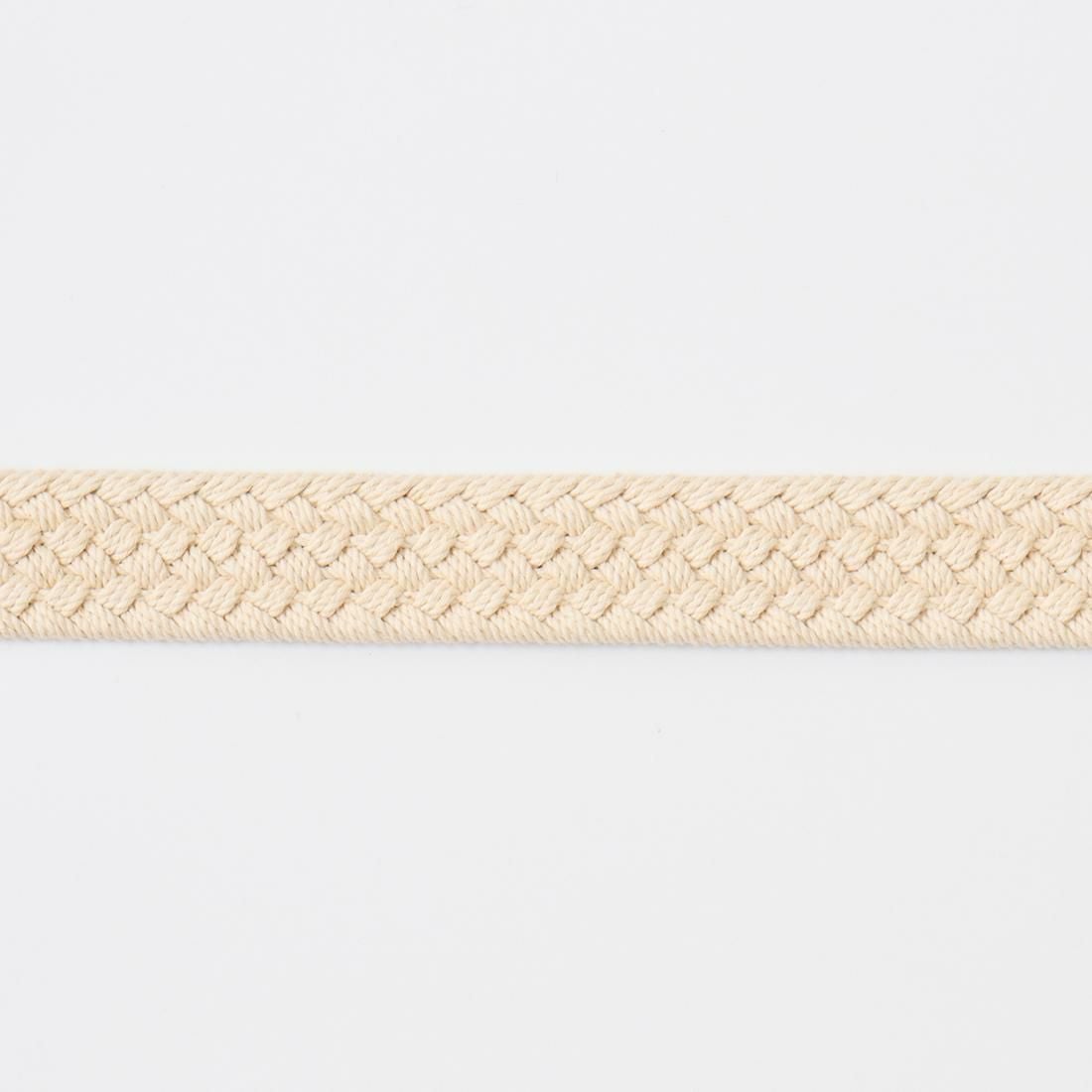 コットンキャンバスを使用した編み込み模様が特徴的なベルト