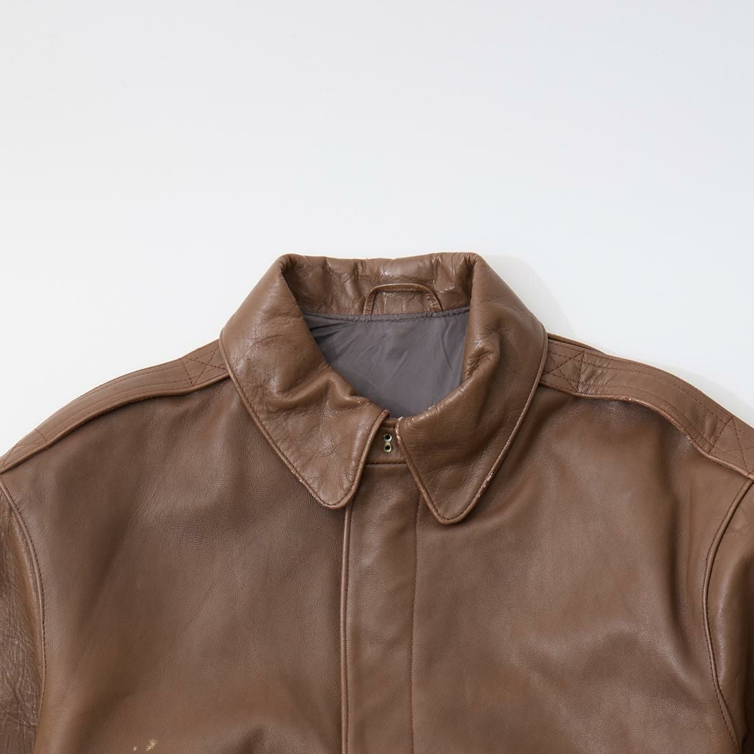 ヒコ極美品Willis& A-2 36 ウィリス&ガイガー WILLIS & GEIGER (ウィリスアンドガイガー) ヴィンテージ A-2 レザー